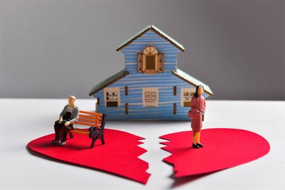 房律说：协议离婚后对方不配合房产过户怎么解决？