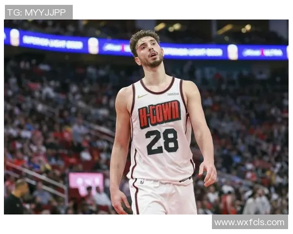 火箭半场领先灰熊9分阿门表现出色申京贡献全面莫兰特状态低迷 火箭半场领先灰熊9分阿门表现出色申京贡献全面莫兰特状态低迷