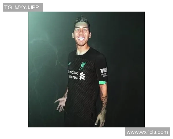 利物浦推出全黑复刻球衣向1995-96赛季客场球衣致敬 利物浦推出全黑复刻球衣向1995-96赛季客场球衣致敬