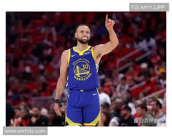 库里赞追梦独特贡献小佩顿展现个人风格助力球队