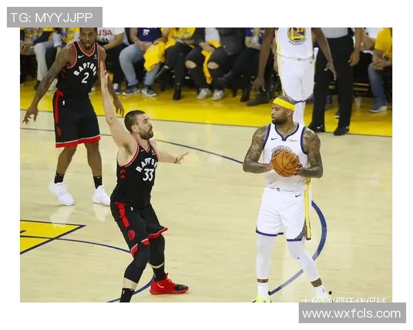 克鲁克斯在NCAA女篮赛中狂砍41分4篮板3助攻展现巨星风采