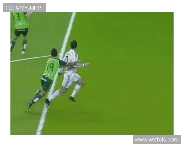 坎塞洛抵达巴萨进行体检周二将出席新闻发布会揭晓新动态 坎塞洛抵达巴萨进行体检周二将出席新闻发布会揭晓新动态