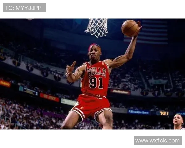 马克威廉姆斯表现出色13投8中贡献18分14篮板其中6个前场篮板助力球队 马克威廉姆斯表现出色13投8中贡献18分14篮板其中6个前场篮板助力球队